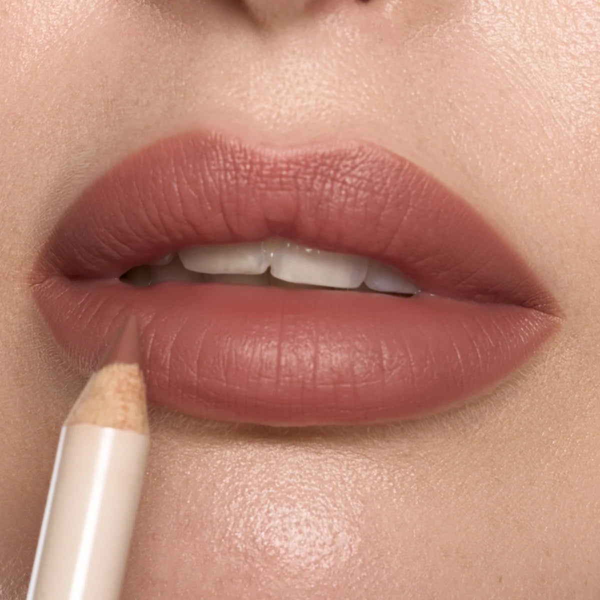 LIPPEN 03 TRUFFLE